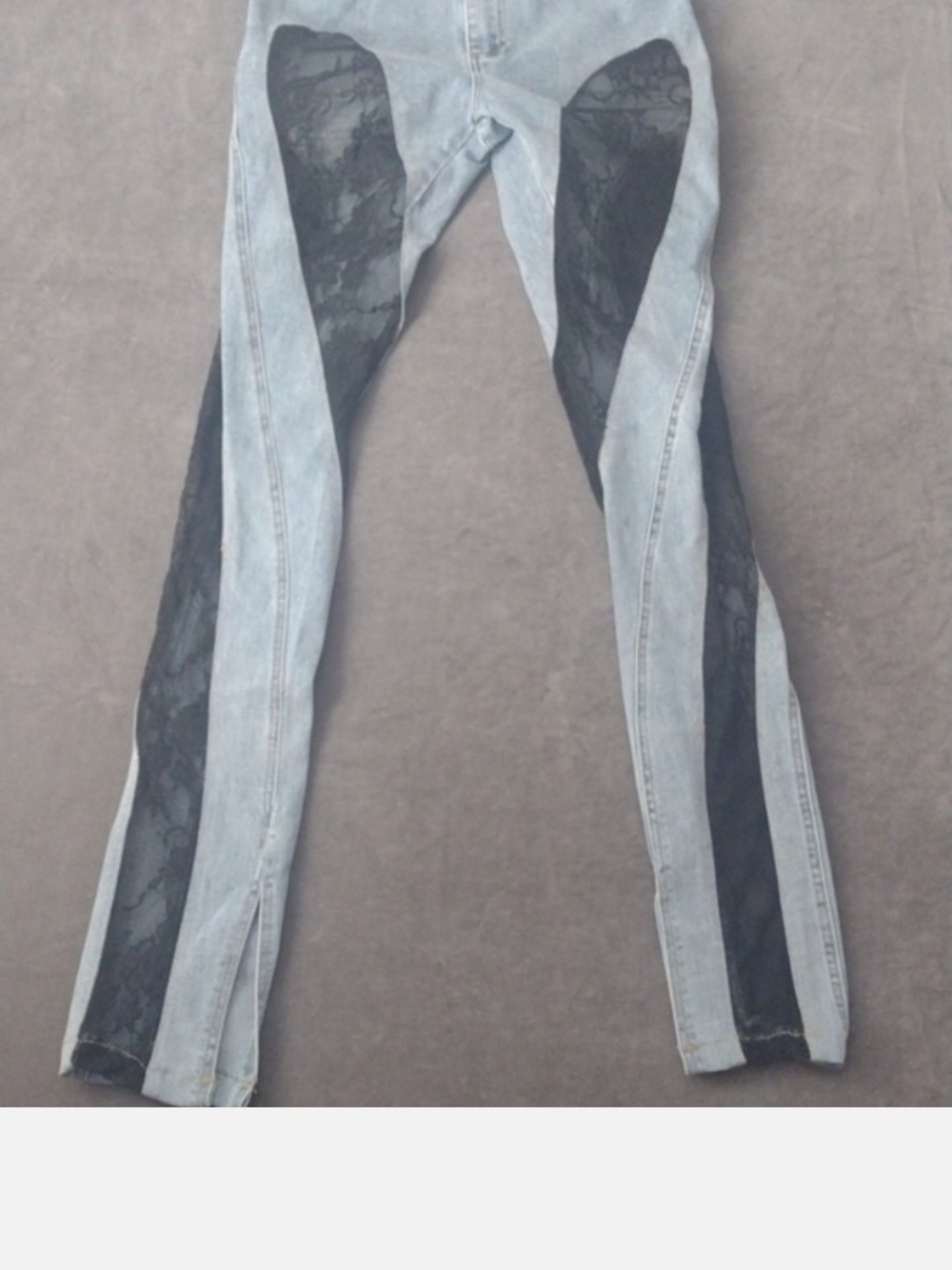 Queen Mania Wms S (26/30.5) Blue Skinny Jeans with Black Lace Insets